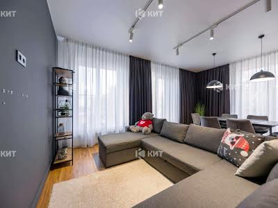 квартира за адресою Азербайджанська вул., 38