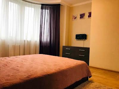 квартира за адресою Ризька вул., 73г