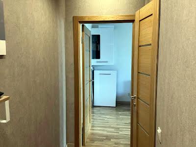 квартира за адресою Набережно-Хрещатицька вул., 33