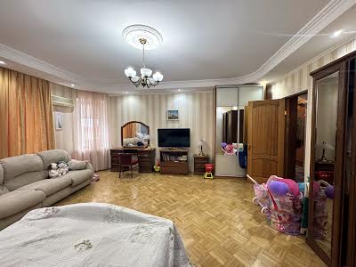 квартира за адресою Педагогічна вул., 27