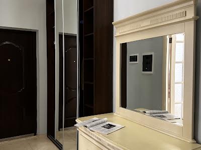 квартира за адресою Шота Руставелі вул., 33-Б