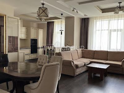 квартира за адресою Дніпровська набережна вул., 1