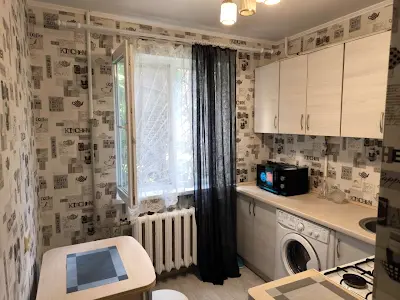 квартира за адресою Космонавтів вул., 13а
