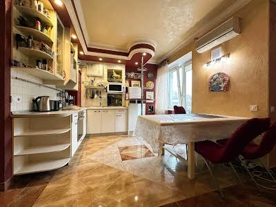 квартира за адресою Пріорська вул. (Полупанова), 10