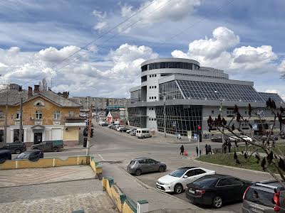 квартира за адресою Воскресенська, 13б