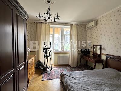 квартира за адресою Старонаводницька вул., 6-Б