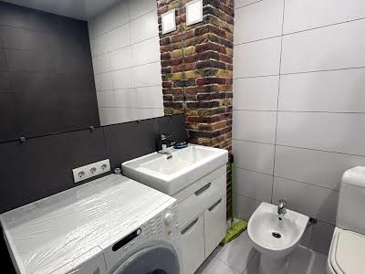 квартира за адресою Трускавецька вул., 2
