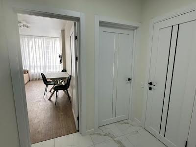 квартира по адресу Олександра Олеся ул., 5а