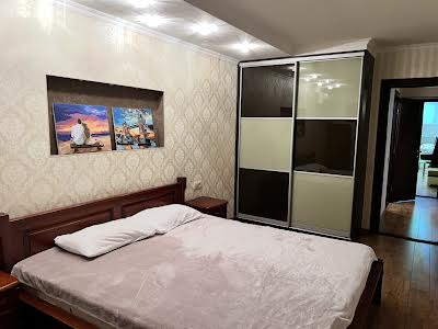 квартира за адресою Полякова вул., 25