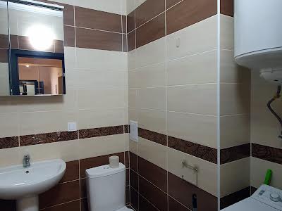 квартира за адресою Воскресенська вул., 18