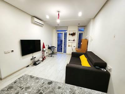 квартира за адресою Регенераторна вул., 4