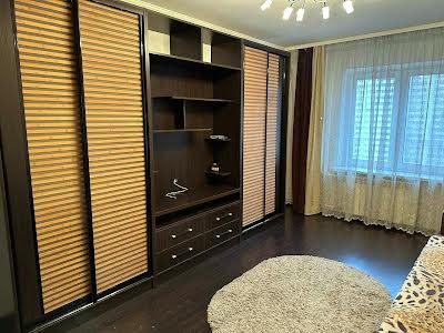 квартира за адресою Олени Пчілки вул., 2Б