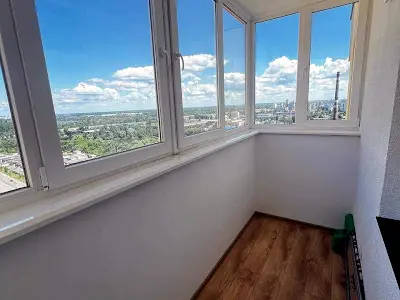 квартира за адресою Сім'ї Кульженків вул. (Петра Дегтяренка), 31-Б