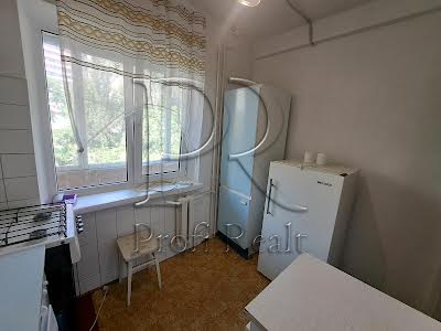 квартира за адресою Митрополита Василя Липківського вул. (Урицького), 9
