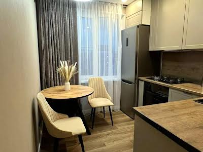 квартира за адресою Драгоманова вул., 8б