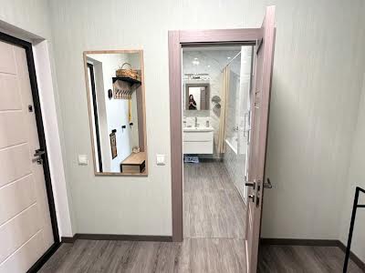 квартира за адресою Михайла Максимовича вул. (Онуфрія Трутенка), 28-Е