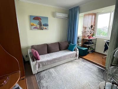 квартира по адресу Героев Днепра ул., 25