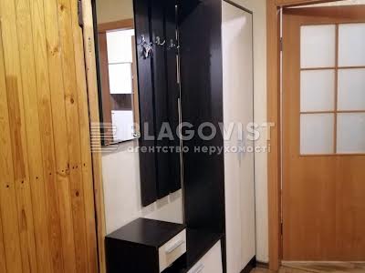 квартира за адресою Михайла Максимовича вул. (Онуфрія Трутенка), 7-В