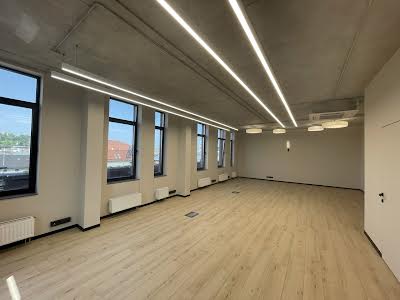 комерційна за адресою Газова вул., 7