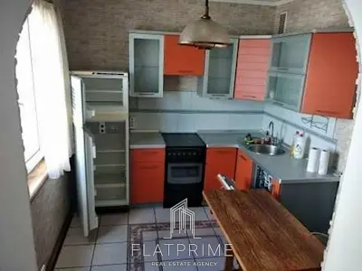 квартира за адресою Анни Ахматової вул., 19
