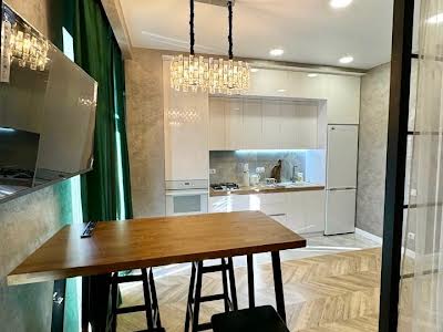 квартира за адресою Одеса, В'ячеслава Чорновола вул., 3