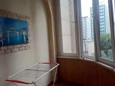 квартира по адресу Василия Тютюнника ул. (Анрі Барбюса), 37/1