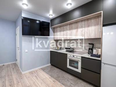 квартира за адресою Ревуцького вул., 40Б