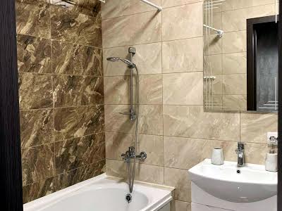 квартира за адресою Соборна вул., 126/2