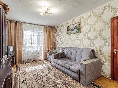 квартира по адресу Червоной Калины просп. (Владимира Маяковского), 53