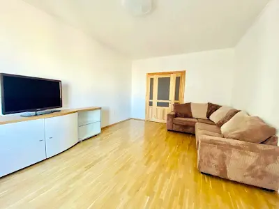 квартира за адресою Микільсько-Слобідська вул., 6б