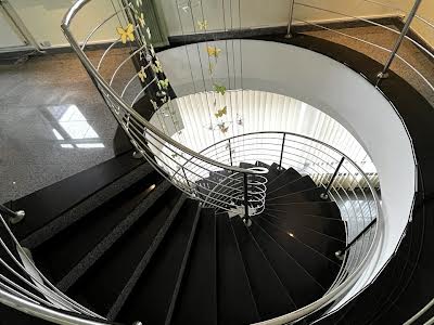 комерційна за адресою Володимира Моссаковського вул. (Клари Цеткін), 1А