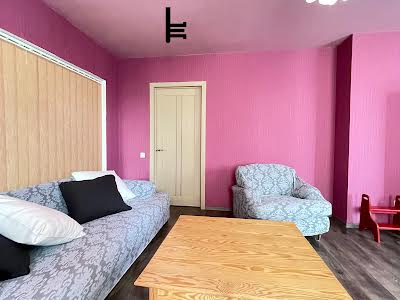квартира за адресою Боголюбова вул., 18