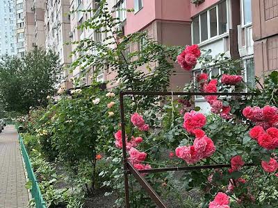 квартира за адресою Олени Пчілки вул., 4
