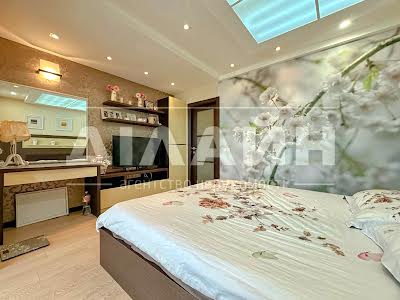 квартира за адресою Лобановского, 30
