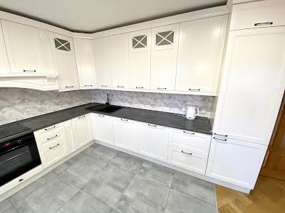квартира за адресою Ревуцького вул., 5