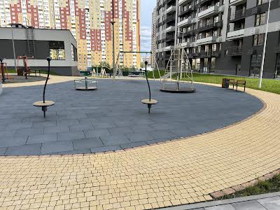 квартира по адресу Олександра Олеся ул., 3