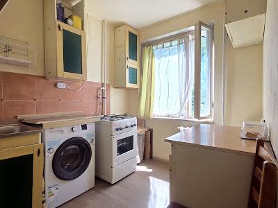 квартира за адресою Наукова вул., 100
