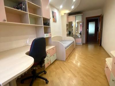 квартира по адресу Героев просп., 12