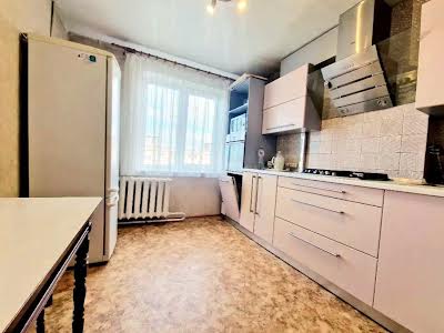 квартира за адресою Сонячна Набережна вул. (Маршала Малиновського), 8