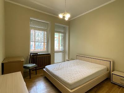 квартира за адресою Обсерваторна вул., 10