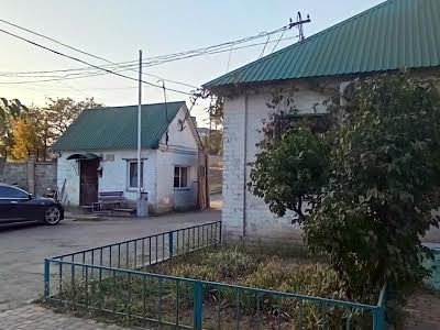 комерційна за адресою Берегова вул., 147