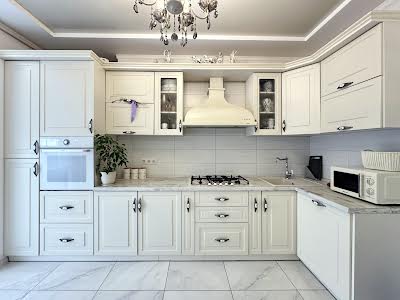 квартира за адресою сніжна, 52а