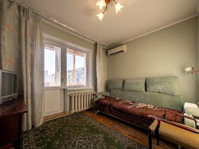 квартира за адресою Левка Лук'яненка вул. (Маршала Тимошенка), 7