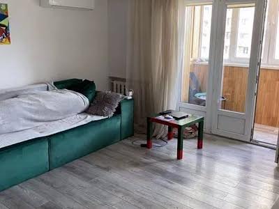 квартира за адресою Солом'янська пл., 16