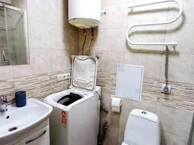 квартира за адресою Сулеймана Стальського вул., 6
