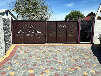 будинок за адресою центральна, 8