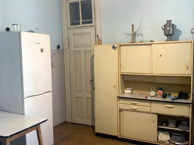 квартира за адресою Конопницької М., 10