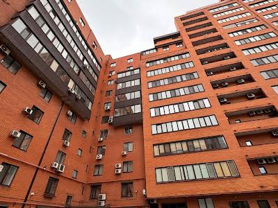 квартира за адресою Академіка Чекмарьова вул., 2