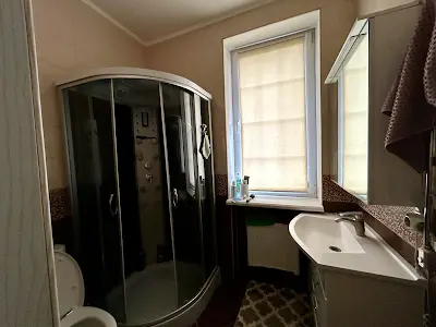 комерційна за адресою Південна, 8