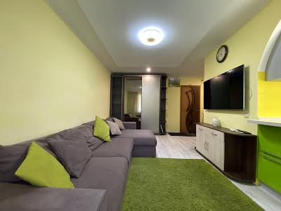 квартира за адресою Галини Мазепи вул. (Софії Ковалевської), 51